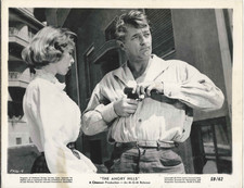 ROBERT MITCHUM GIA SCALA ANGRY HILLS   VINTAGE  10x8 PHOTO STILL