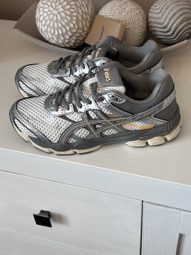 Asics gel cumulus size 5 - asics,