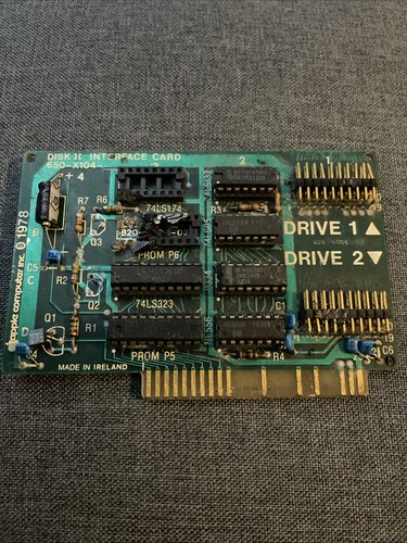 Apple plus iie - (+),,