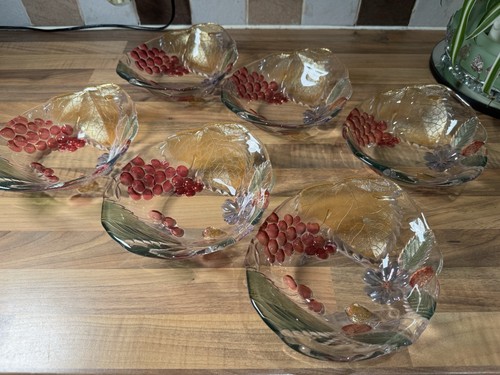 Vintage pressed glass soga - pressed, /