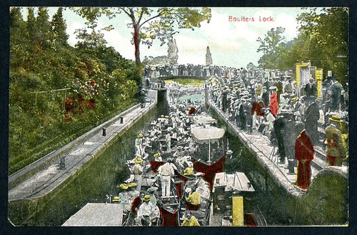 Boulters lock the river - on,