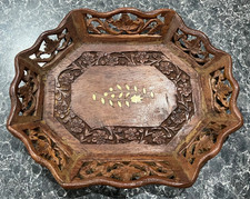 Lovely vintage Wooden tray, Made in India 1979’s, Rosewood with inlaid design.