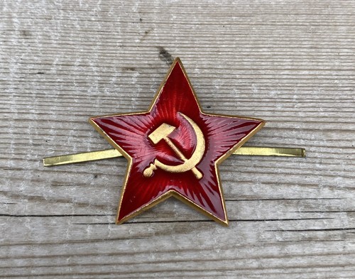 Soviet red star hat badge - red,