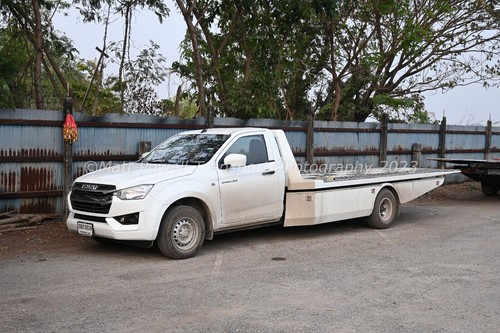 Truck photo 12x8 isuzu - truck,