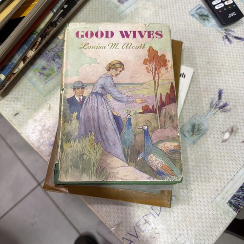Good wives - good, (louisa