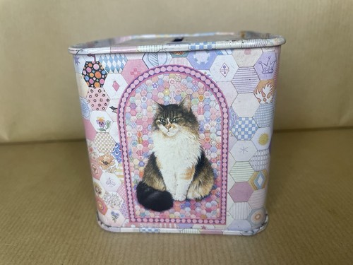 Vintage tin money box - tin,