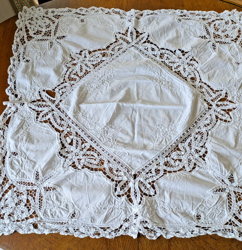 White vintage embroidered - white,