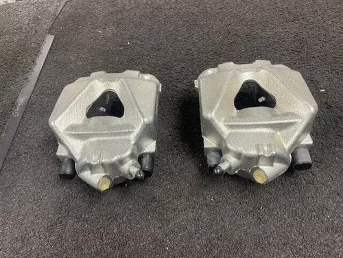 Front brake calipers - front,