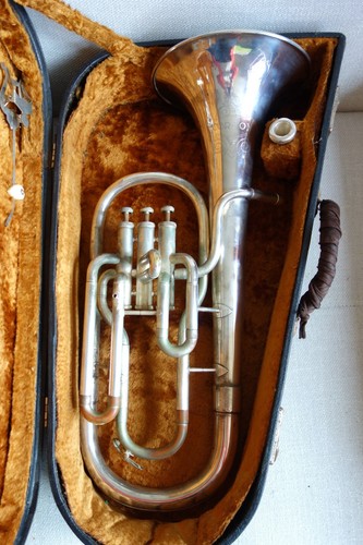 Vintage corton horn free - vintage,