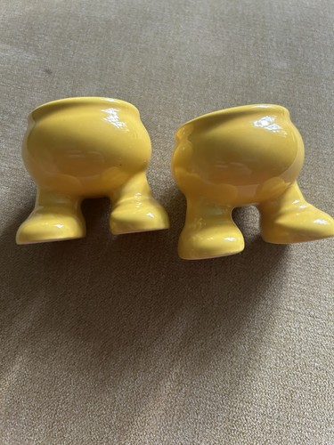 Pair walking egg - of,