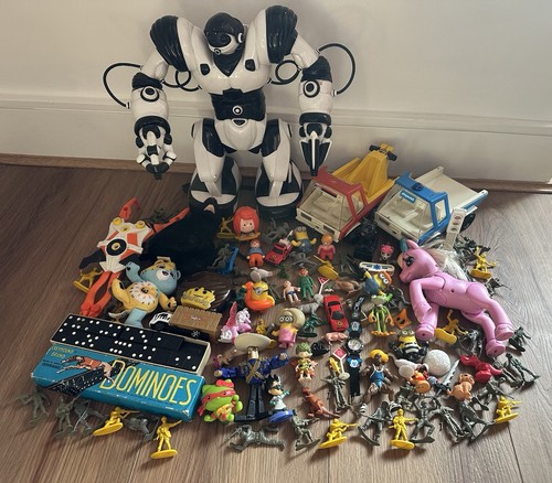 Huge mixed toy figures - mixed,