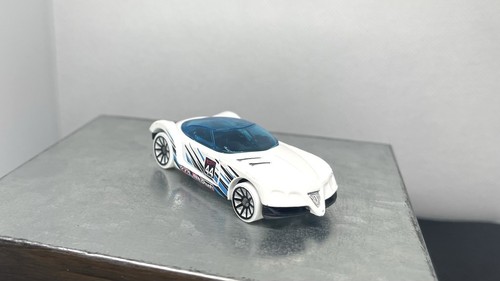 Hot wheels golden arrow - hot, from