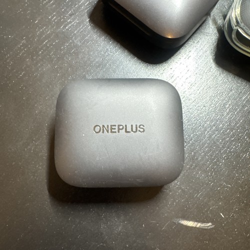 Genuine oneplus buds true - genuine,