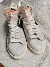 Nike Blazer Mid 77 Trainers