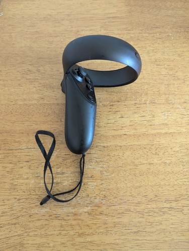 Oculus quest rift left - s,