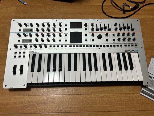 Roland gaia synthesizer - roland, 2
