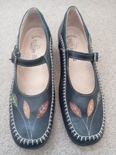 Fly Flot Black Leather Comfort