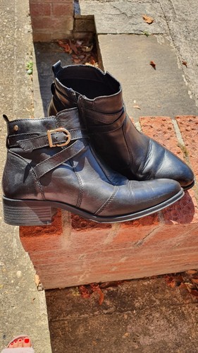 Deichmann black leather ankle