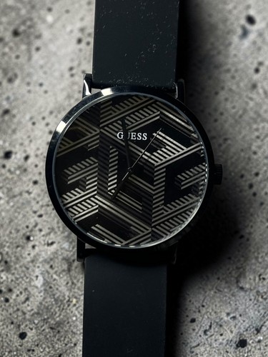 Guess black geometric - dial, 3d