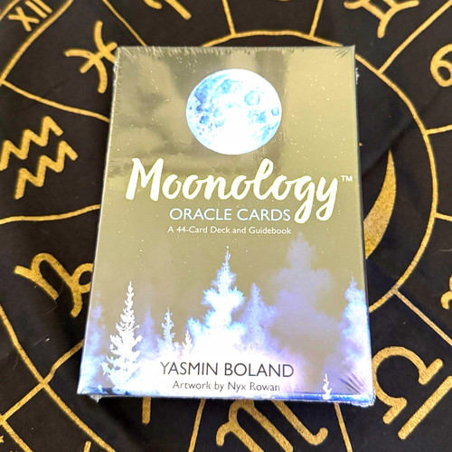 Hay house moonology - house, oracle