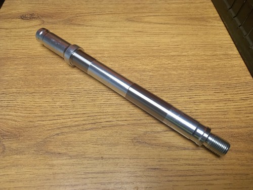 Triumph front wheel spindle - triumph,