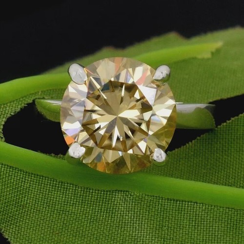 Champagne diamond ring ct - 5,