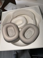 Apple AirPods Max Starlight