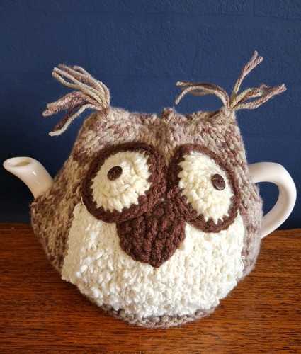 New hand crocheted tea - new,