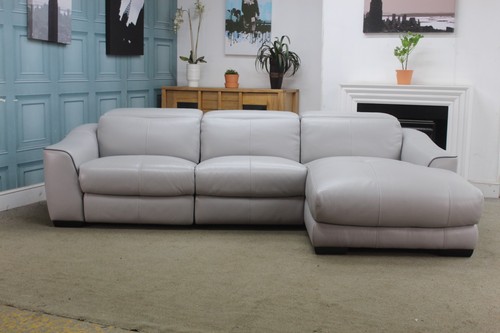 Furniture village xavier - village, |