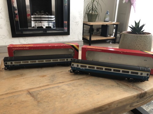 Hornby inter city mk3 coaches - hornby,