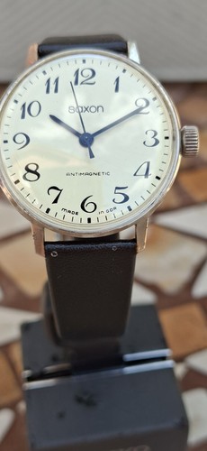 Vintage saxon manual wind - saxon,