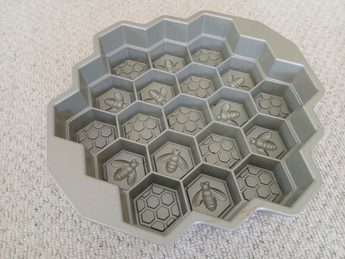 Nordic ware beehive pull apart - pull,