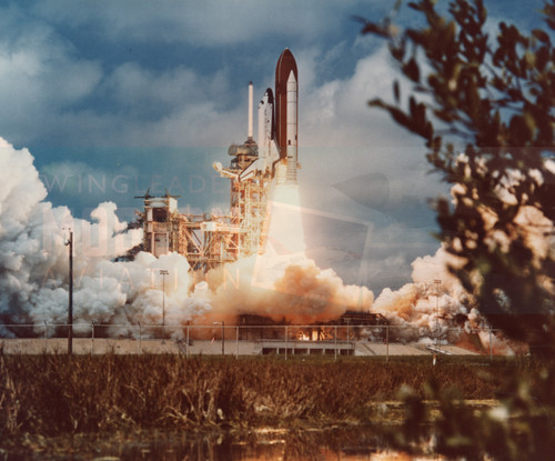 Space shuttle take off - shuttle,