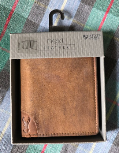 Next bifold nubuck - leather, (