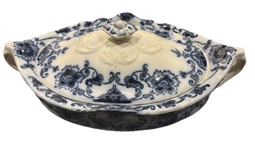 Hollinshead kirkham - ,