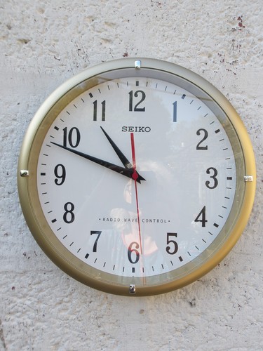 Seiko radio wave round plastic - seiko,