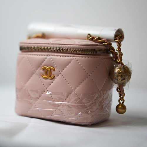 Chanel mini vanity - vanity, crush