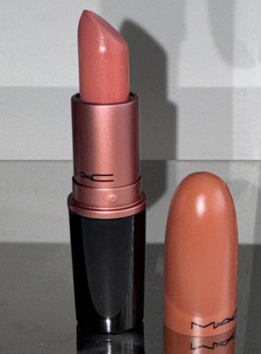 Lipstick rare - m·a·c,