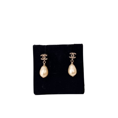 Chanel vintage coco mark - mark, pearl