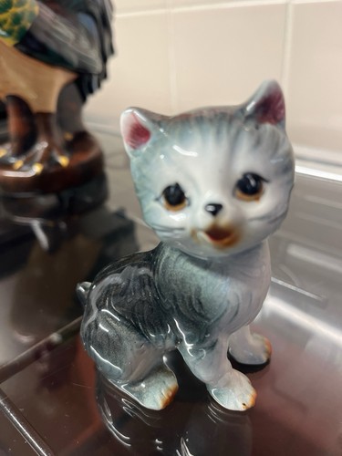 Kitschy vintage porcelain - kitschy,