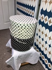 2 Hat Boxes Black & White