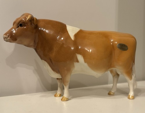 Beswick guernsey bull - bull, ch