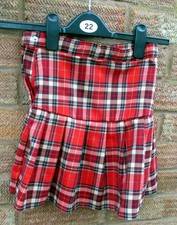 GIRLS RED TARTAN/CHECK SKIRT     8-9 years
