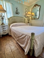 Matelasse Vtg Bedspread Pale