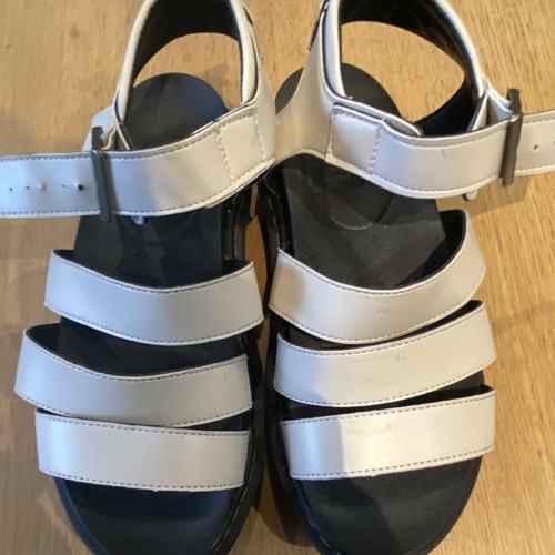 Women 1 strappy flat - women’s,