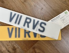 V11 RVS - PRIVATE UK CAR REGISTRATION ON RETENTION CERTIFICATE 
