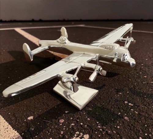 Polished aluminium model row - aluminium,