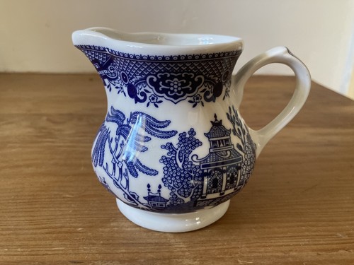 Vintage churchill milk - vintage,