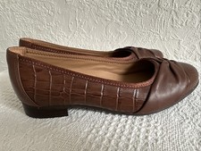 Clarks shoes size 5D brown flat leather Unstructured comfort new