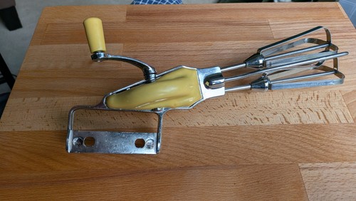 Vintage jala hand - crank, egg